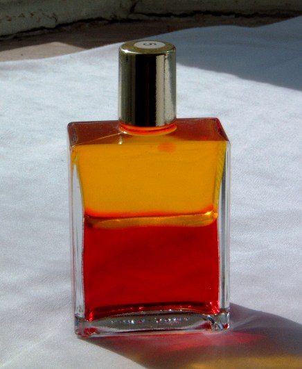 fles nr 5, geel op rood